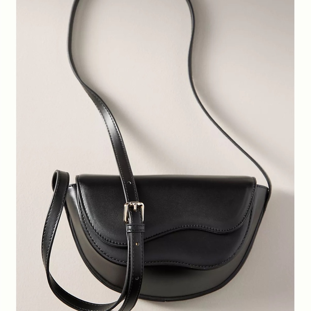 Elegant Black Leather Shoulder Bag